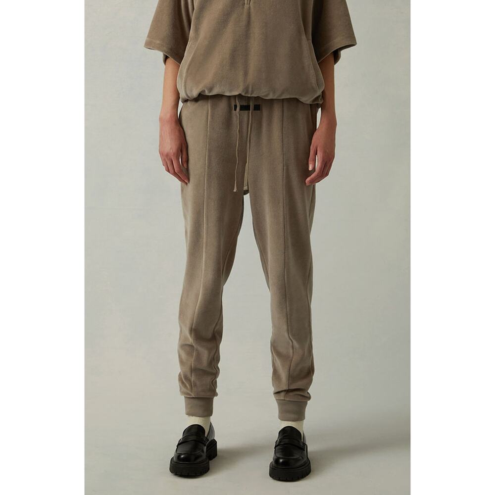 Fear of God Essentials Women's Desert Taupe Velour Sweatpants MEDIUM